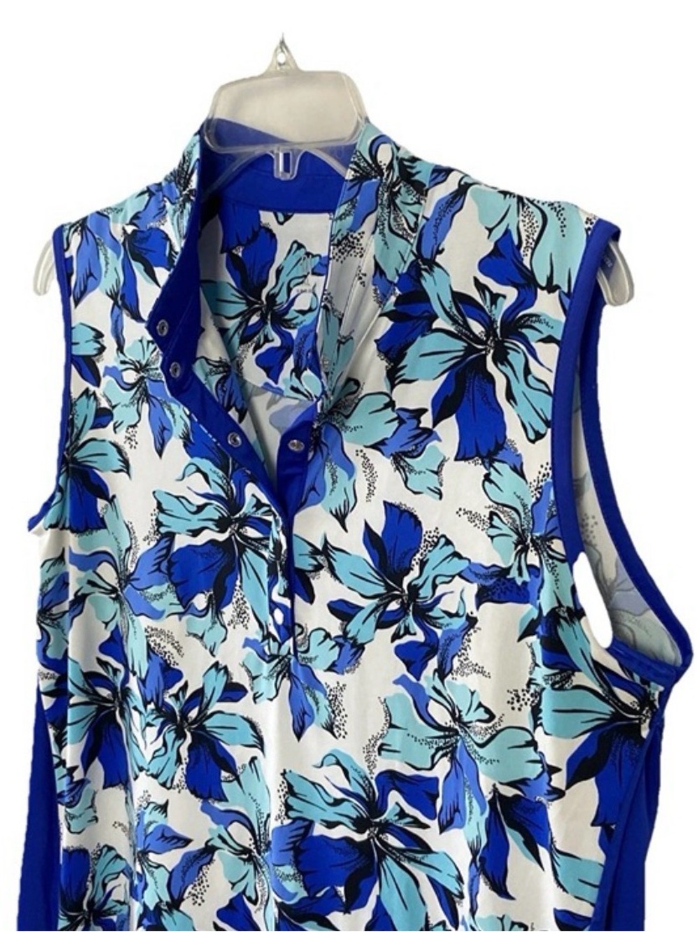 Tail Blue and White Floral Sleeveless Camisole